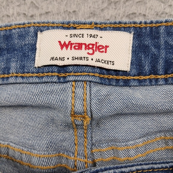 Wrangler High Rise True Straight Jeans Light Wash Women's Size 10x32 EUC - Picture 5 of 16